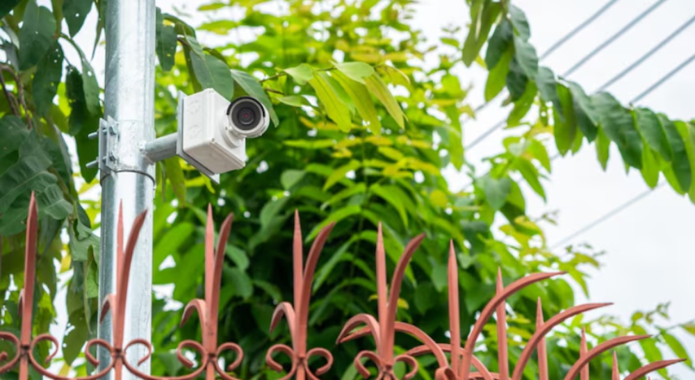 What Determines the Effective Range of Outdoor WiFi Cameras for Residential Use