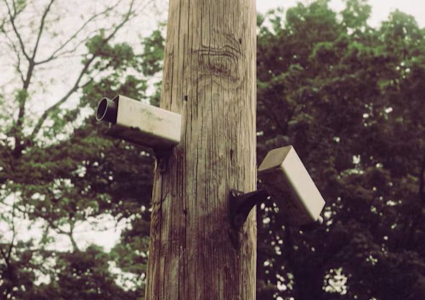 Aluminum Costs and Outdoor Cameras: What Buyers Should Check