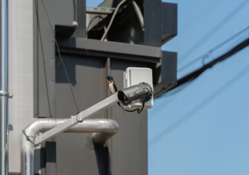 JT-8699T Field Test Can a Dual-Lens Solar Camera Work All Day