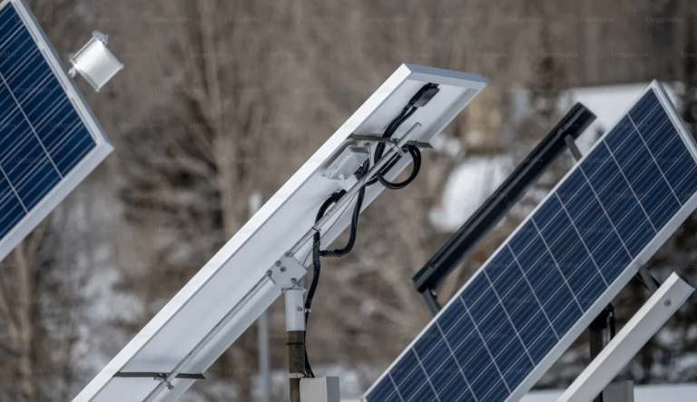 Solar Outdoor CCTV Camera vs Traditional Power Solutions for Experts